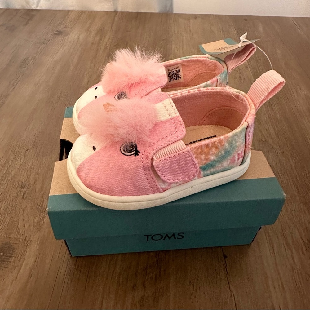 Tom’s Girls Alpargata Loafer Flat Unicorn Size 4